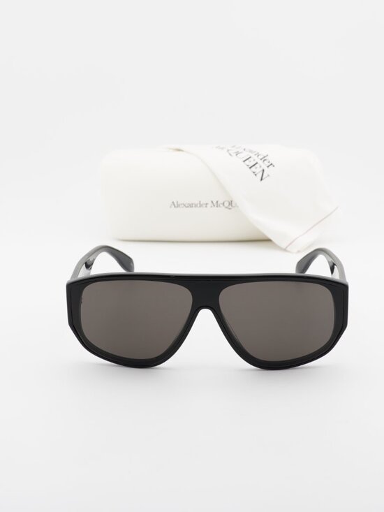 Alexander McQueen AM0386S 001 Shield Sunglasses - Black main image 4
